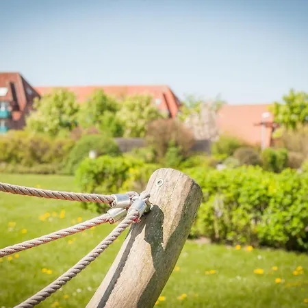 Cuxlandhotel 204 Отель *